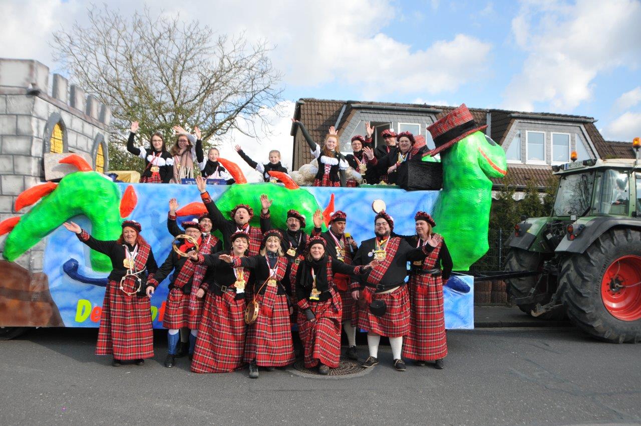 BAB-Karnevalsgruppe beim Rosenmontagszug